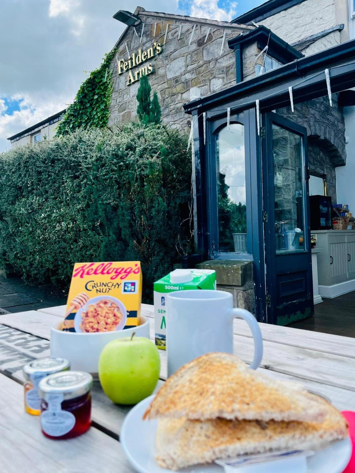 Feildens Arms & Hotel Balderstone Exterior photo